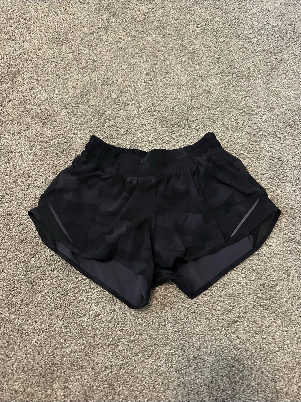 Lululemon Hotty Hot Short